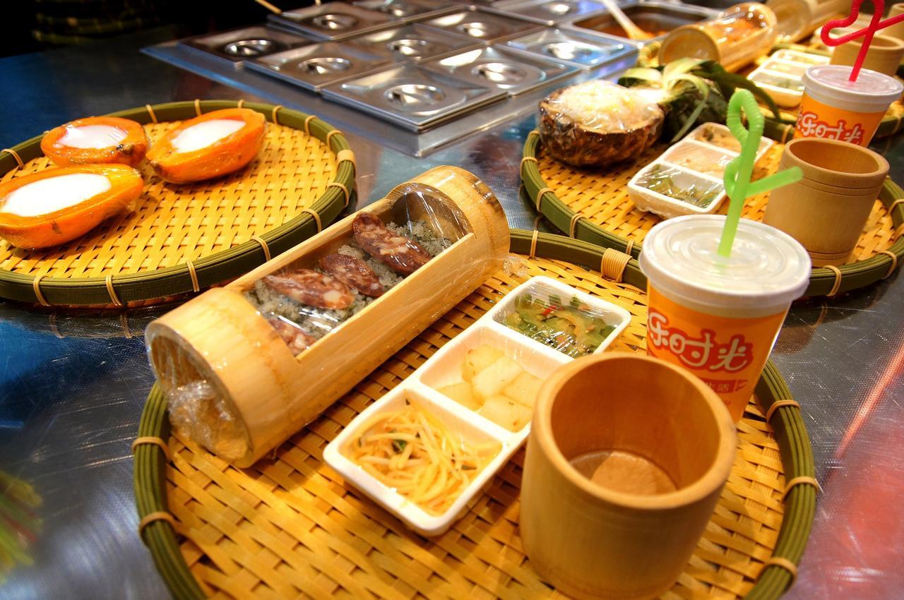 Howard Johnson Flower City Hotel Côn Minh Ngoại thất bức ảnh
