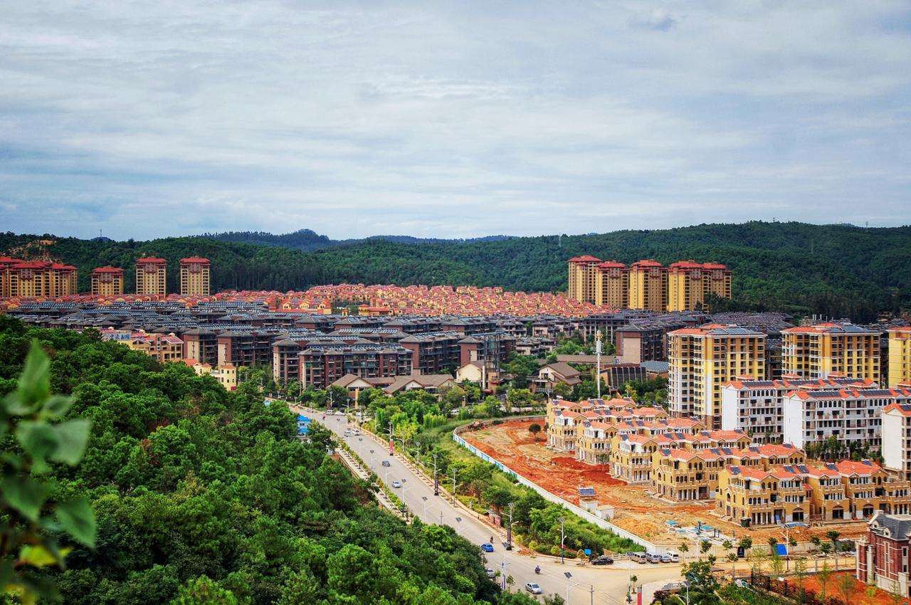 Howard Johnson Flower City Hotel Côn Minh Ngoại thất bức ảnh