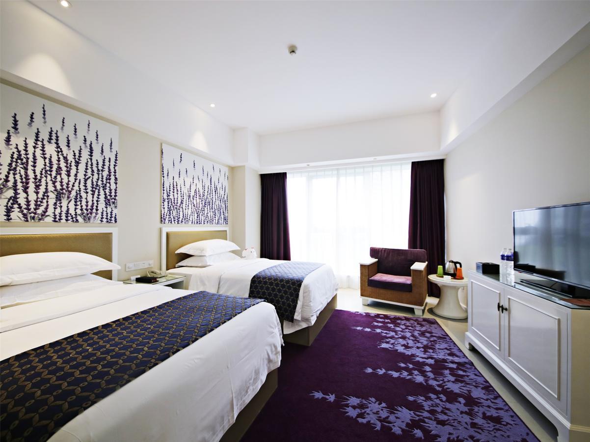 Howard Johnson Flower City Hotel Côn Minh Ngoại thất bức ảnh